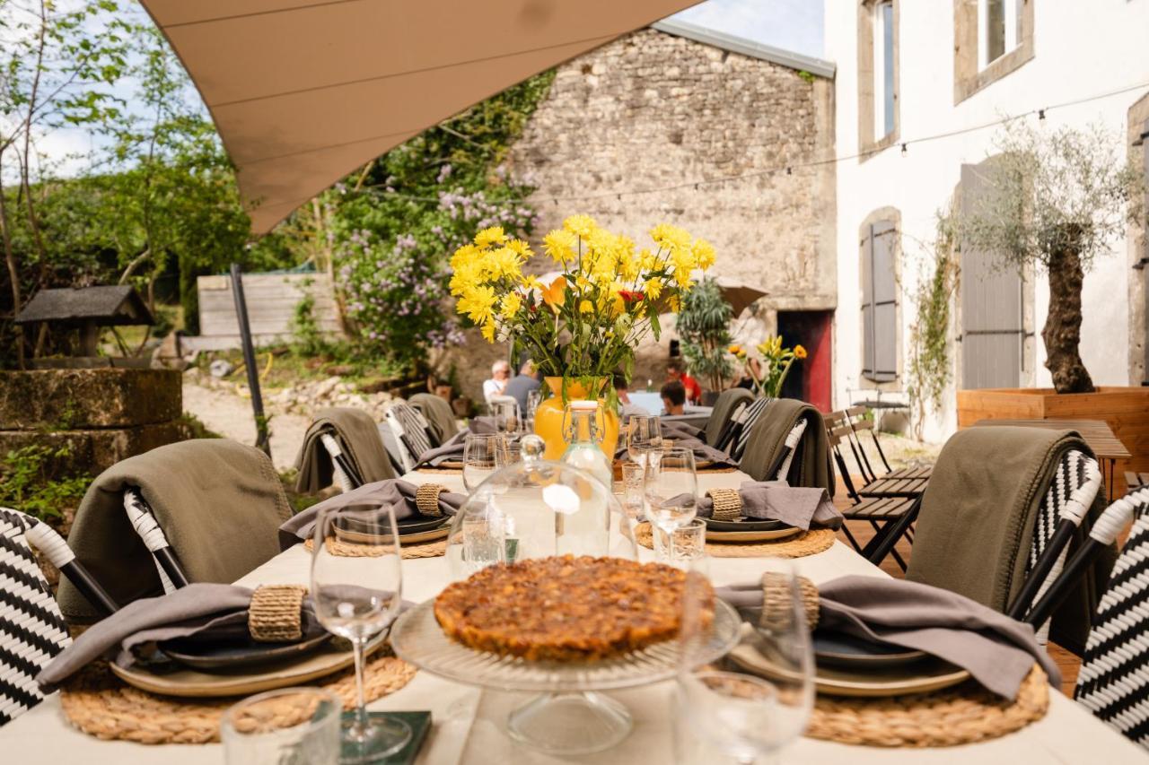 Chateau * Melay (Haute-Marne)